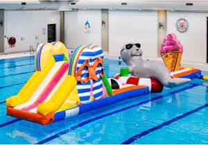 Zwembad run Summertime Waterstormbaan