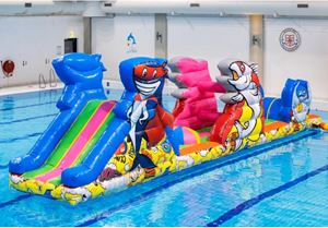 Zwembad Run Comic Waterstormbaan
